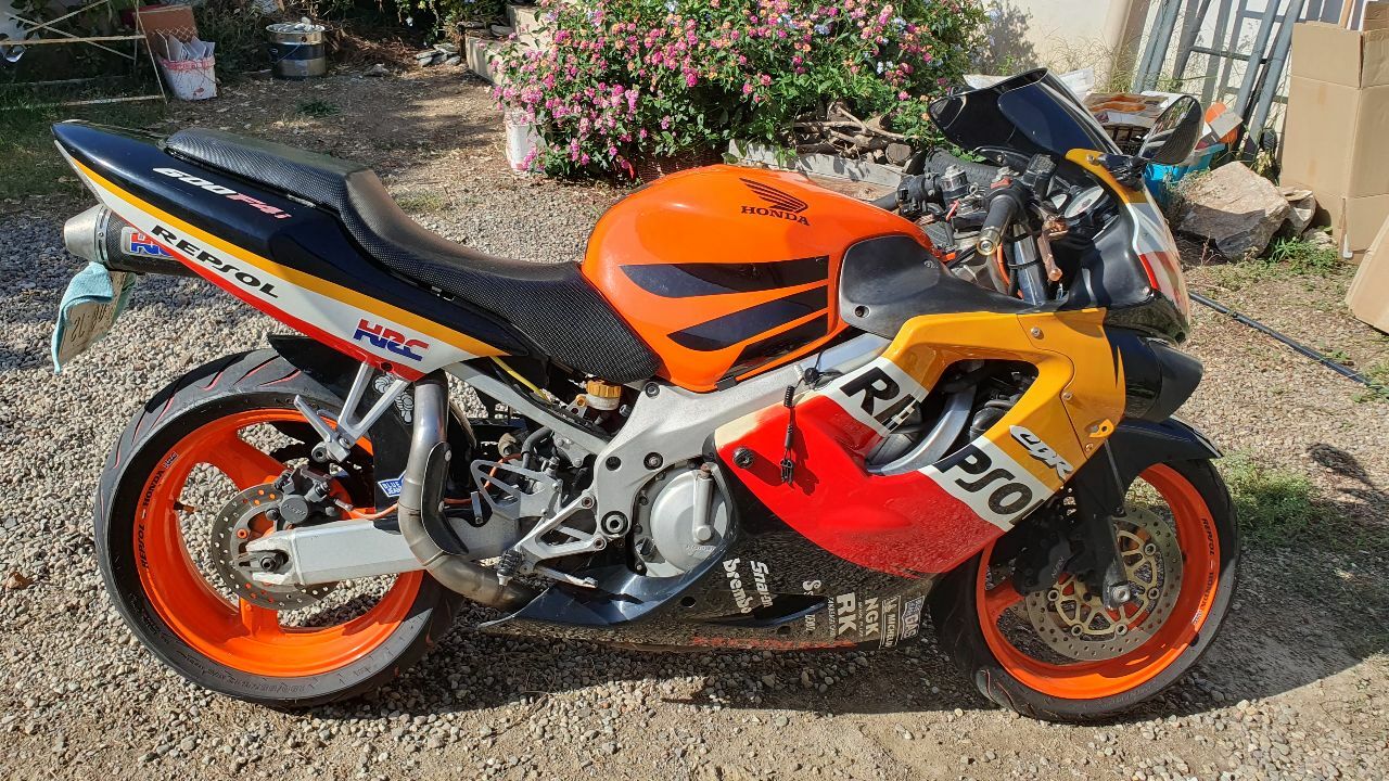 Photo HONDA CBR 600 F4