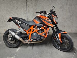 KTM DUKE 690