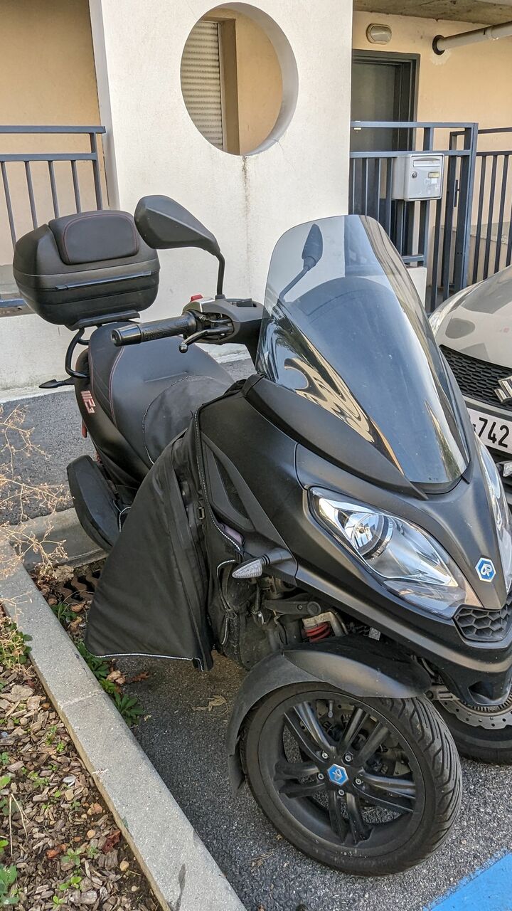 Photo PIAGGIO MP3 300 HPE