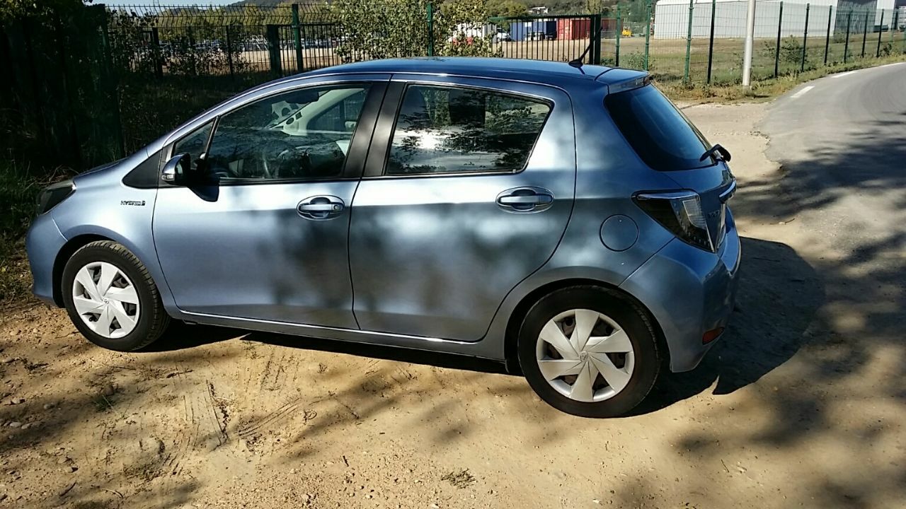 Photo TOYOTA YARIS HYBRID