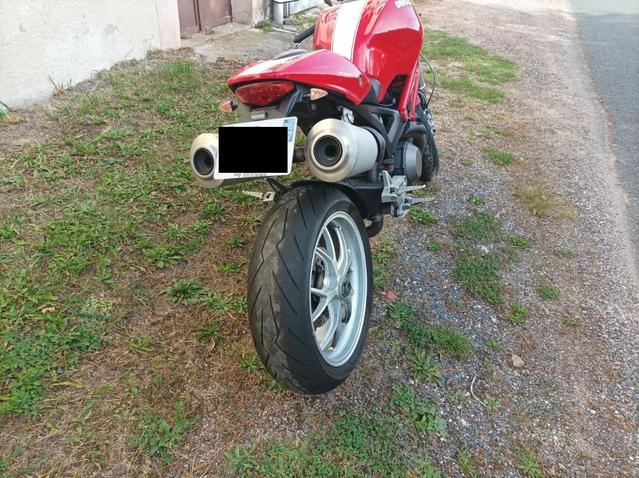 Photo DUCATI MONSTER 1100
