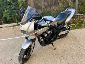 YAMAHA FAZER 600