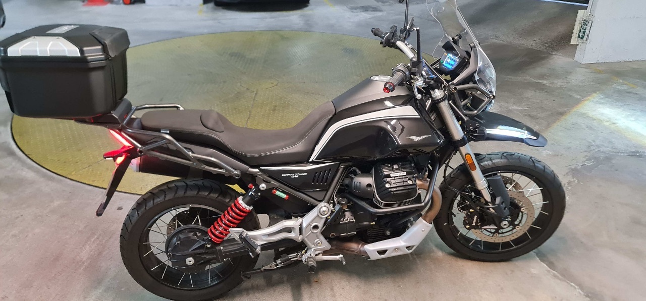 Photo MOTO GUZZI V 85 TT