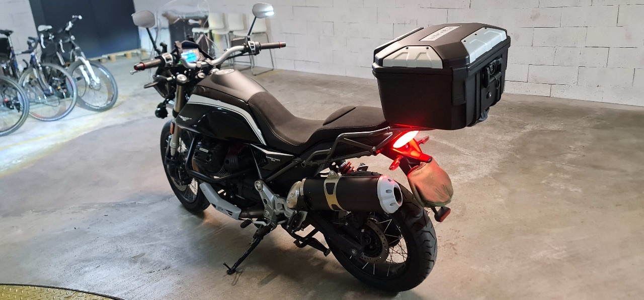 Photo MOTO GUZZI V 85 TT