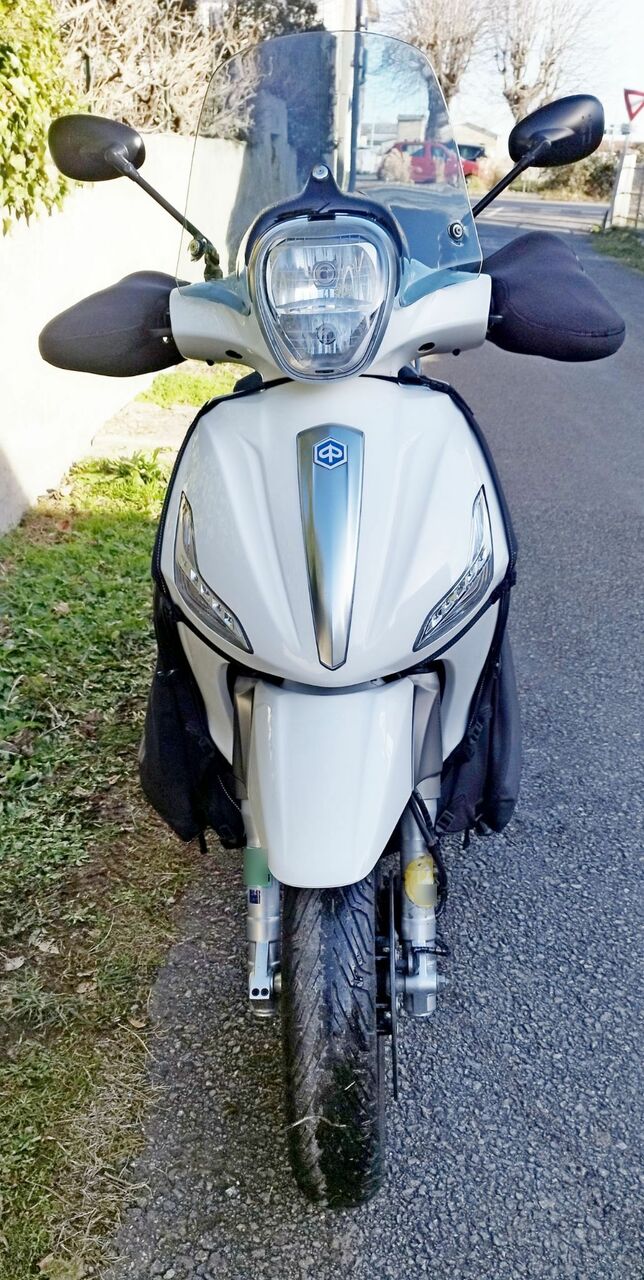 Photo PIAGGIO BEVERLY 350