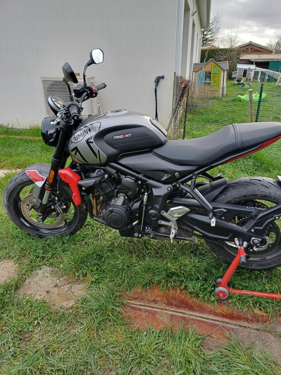 Photo TRIUMPH TRIDENT 660