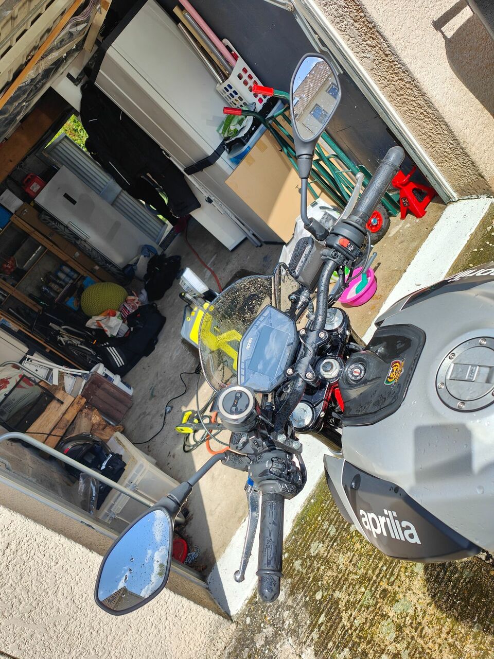 Photo APRILIA SHIVER