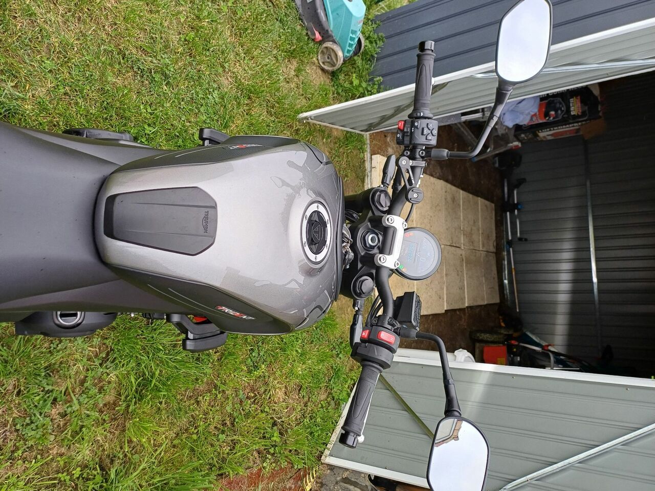 Photo TRIUMPH TRIDENT 660