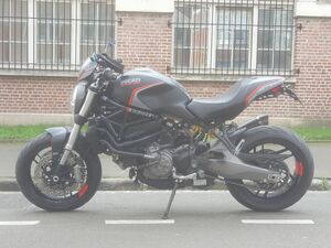 DUCATI MONSTER 821