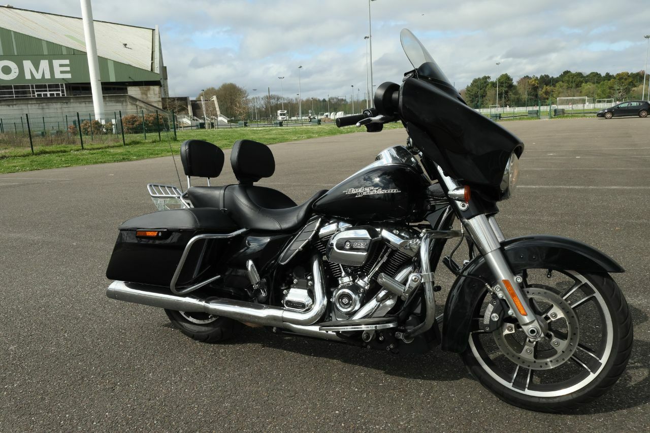 Photo HARLEY DAVIDSON FLHXS