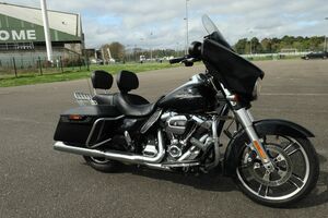 HARLEY DAVIDSON FLHXS