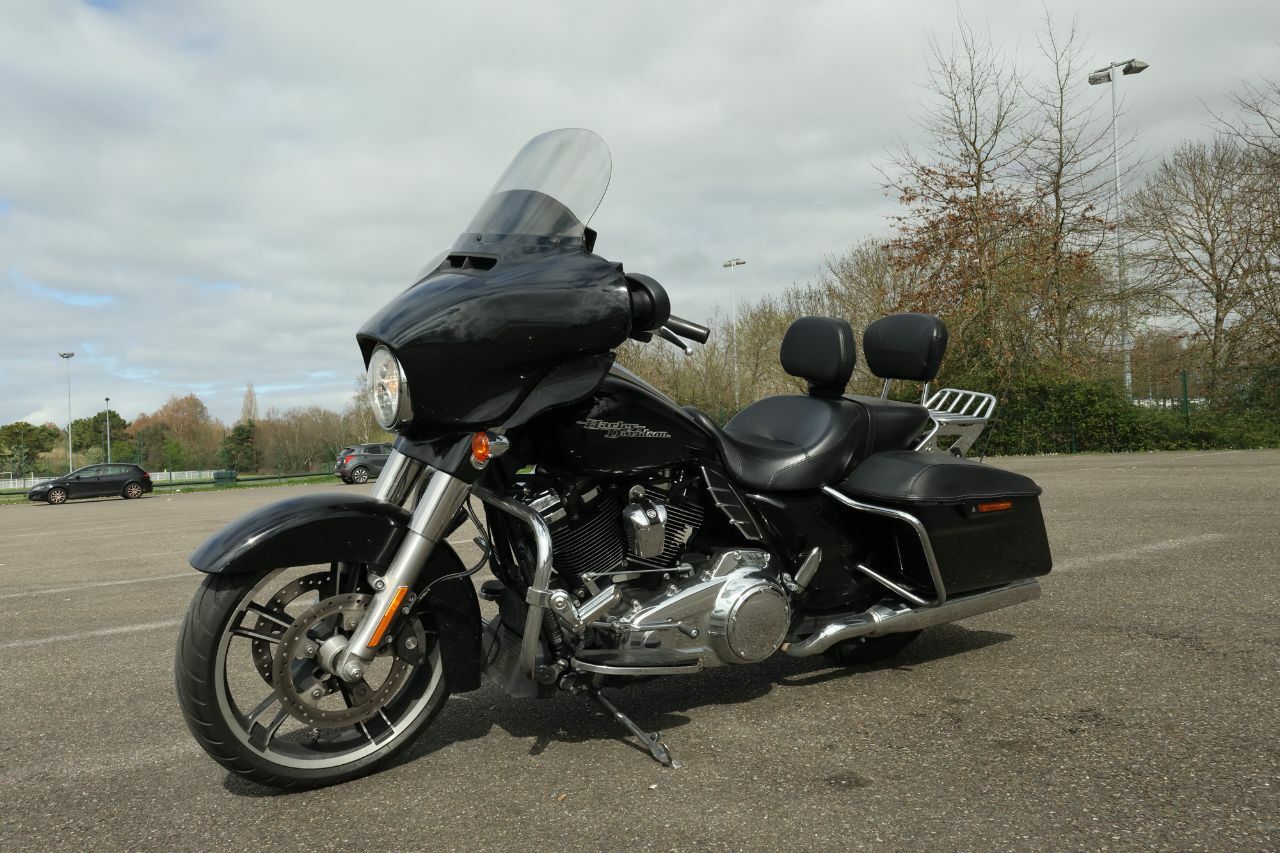 Photo HARLEY DAVIDSON FLHXS