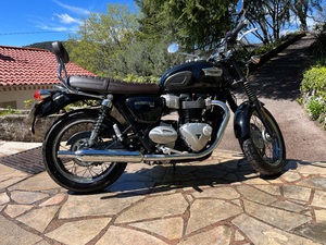 TRIUMPH BONNEVILLE T100 ABS