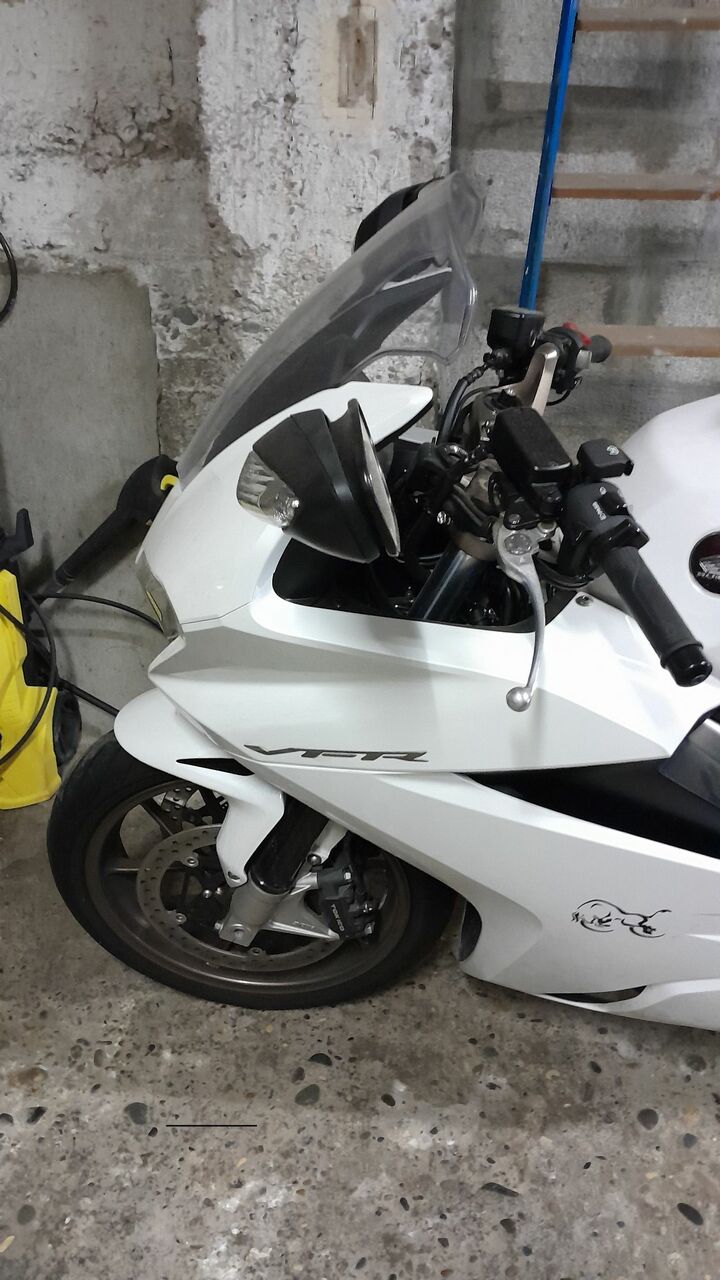 Photo HONDA VFR 800