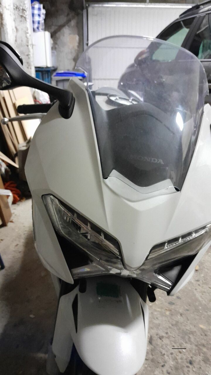Photo HONDA VFR 800