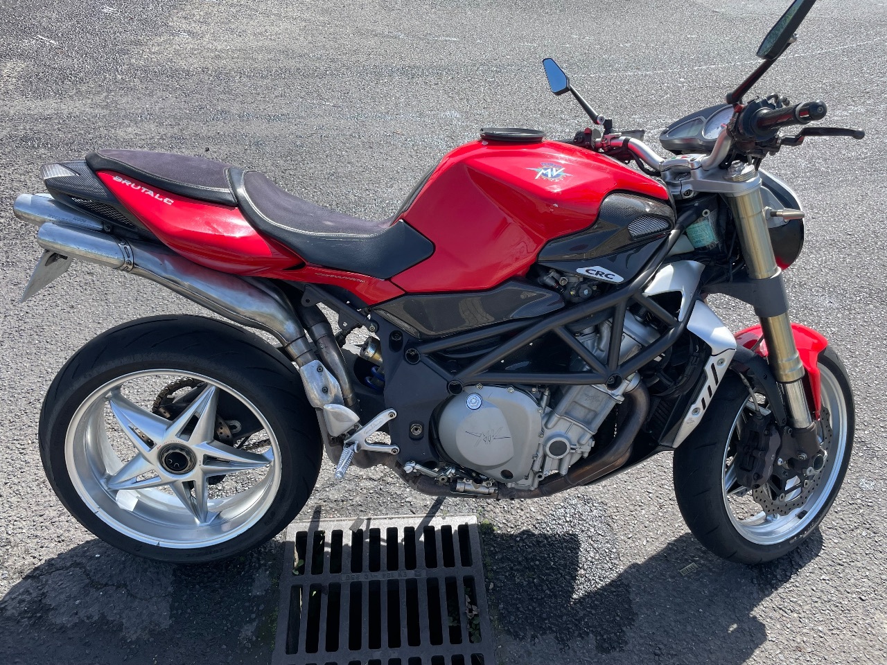 Photo MV AGUSTA BRUTALE 750