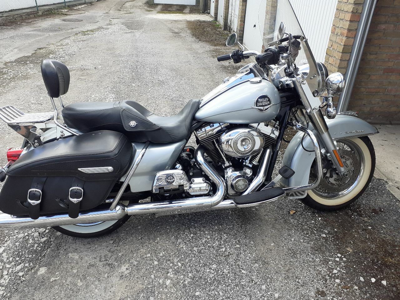 Photo HARLEY DAVIDSON FLH