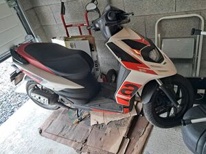 APRILIA SR 50 MOTARD