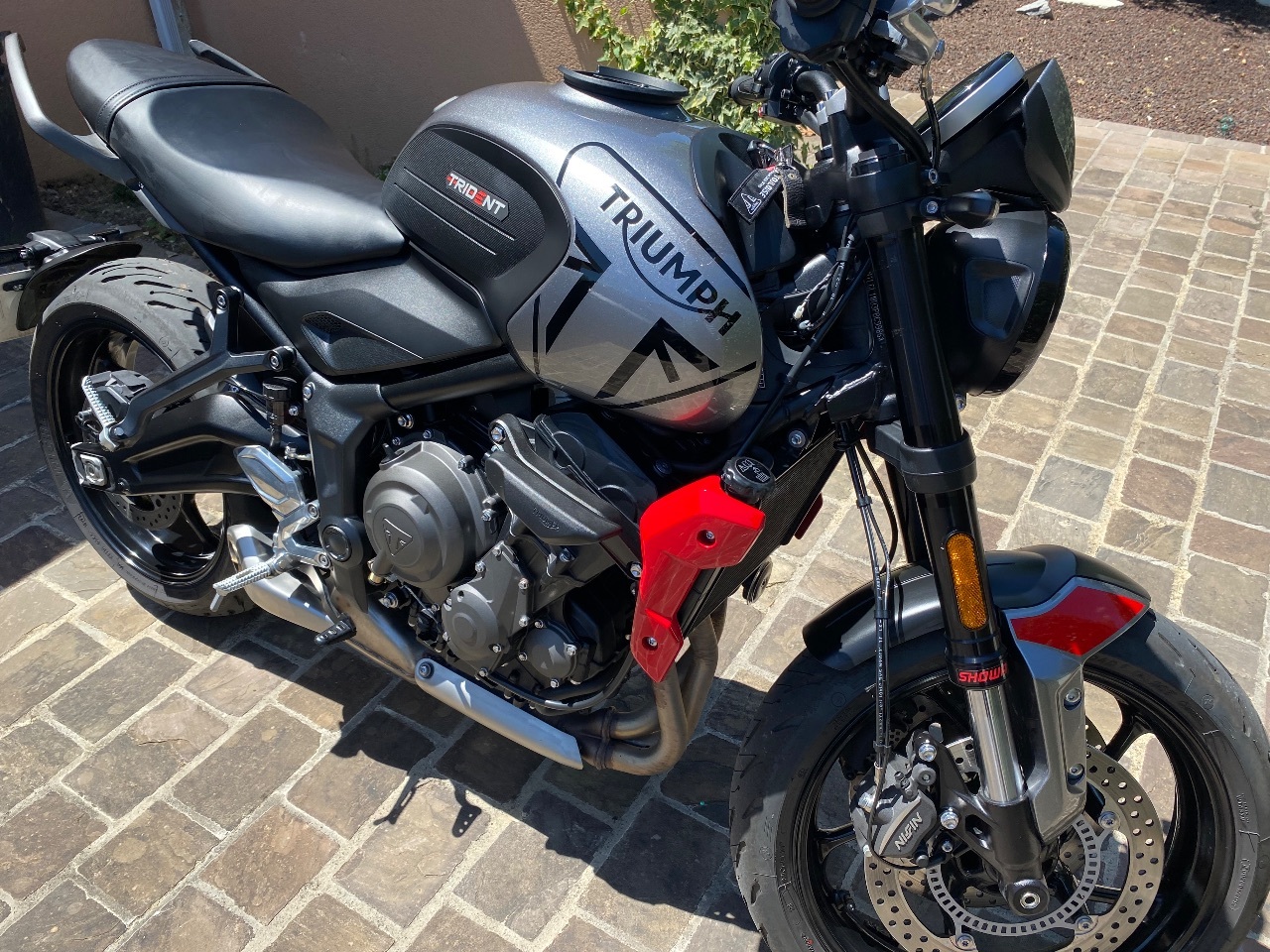 Photo TRIUMPH TRIDENT