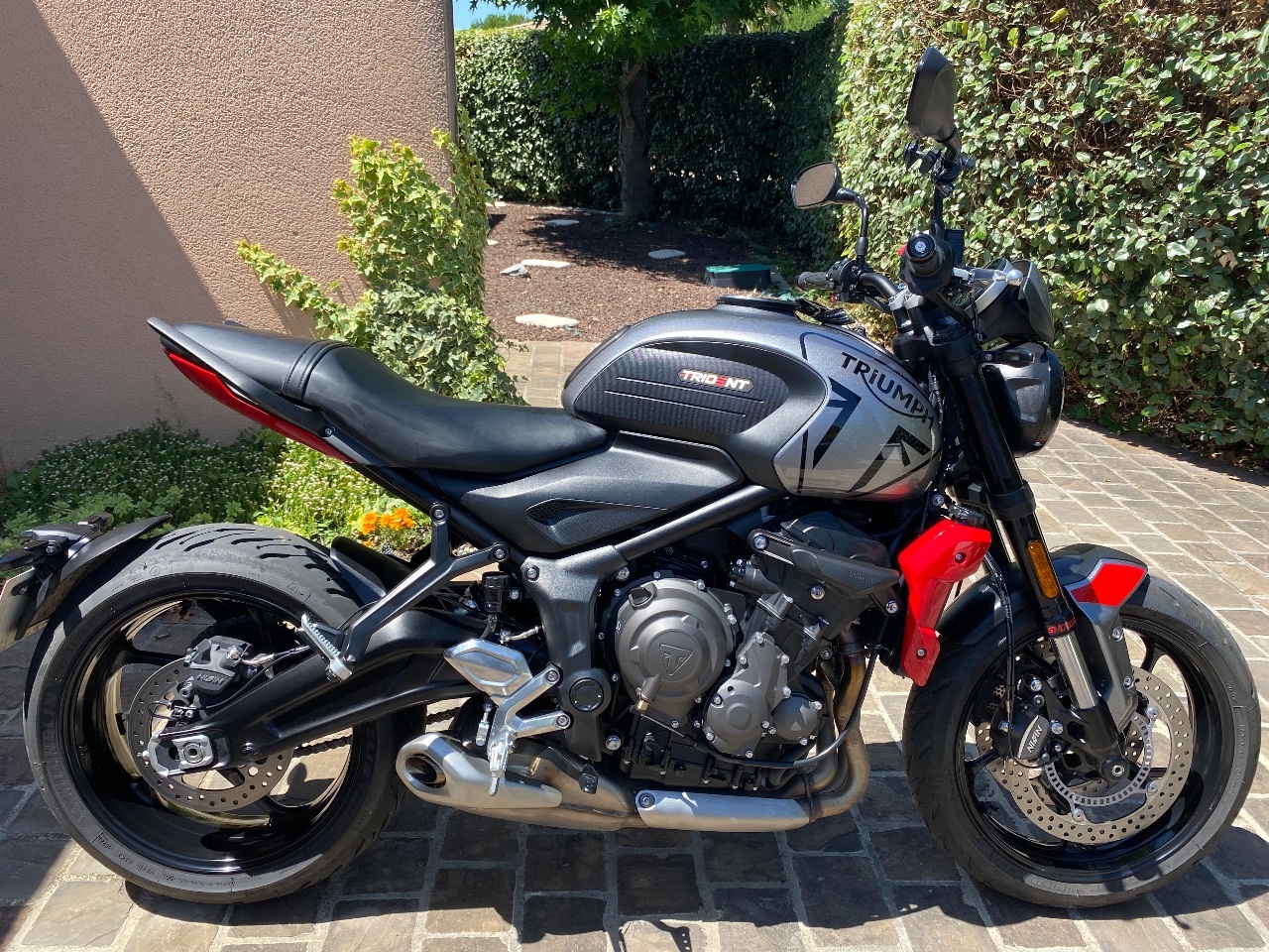 Photo TRIUMPH TRIDENT