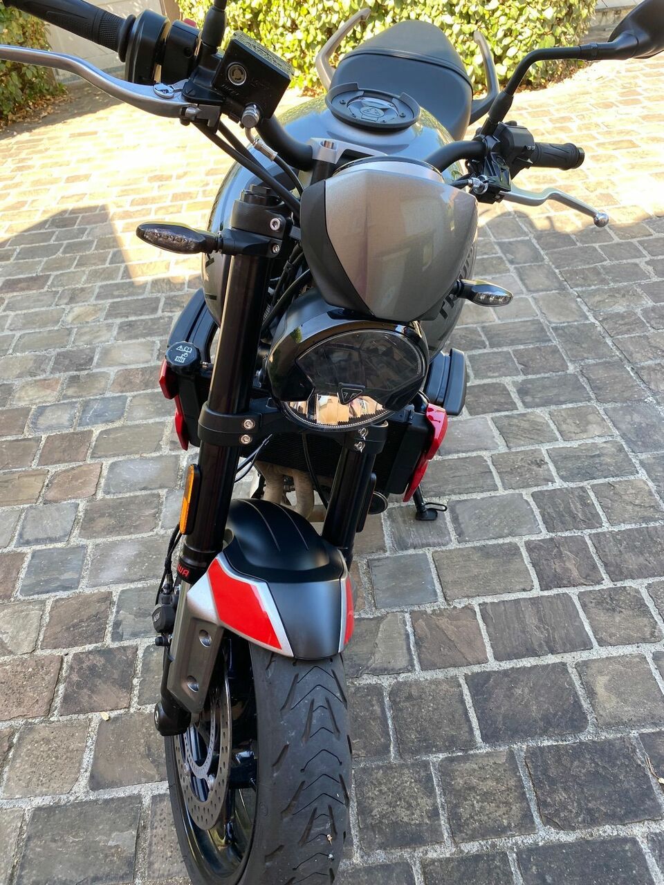 Photo TRIUMPH TRIDENT