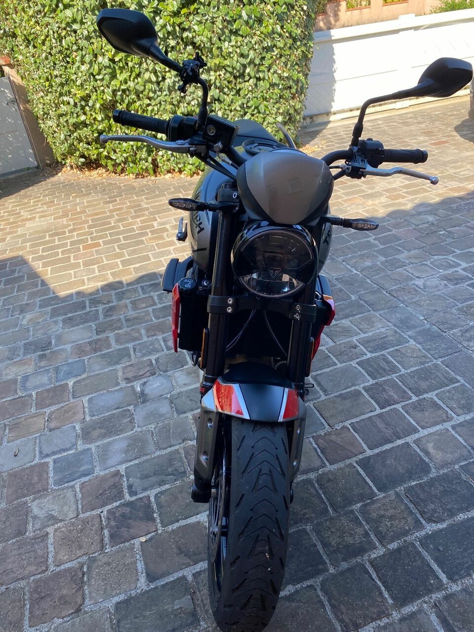 Photo TRIUMPH TRIDENT