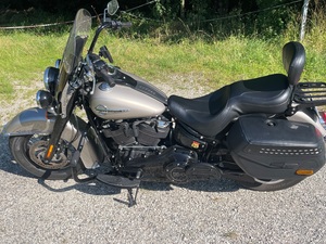 HARLEY DAVIDSON SOFTAIL HERITAGE 1868