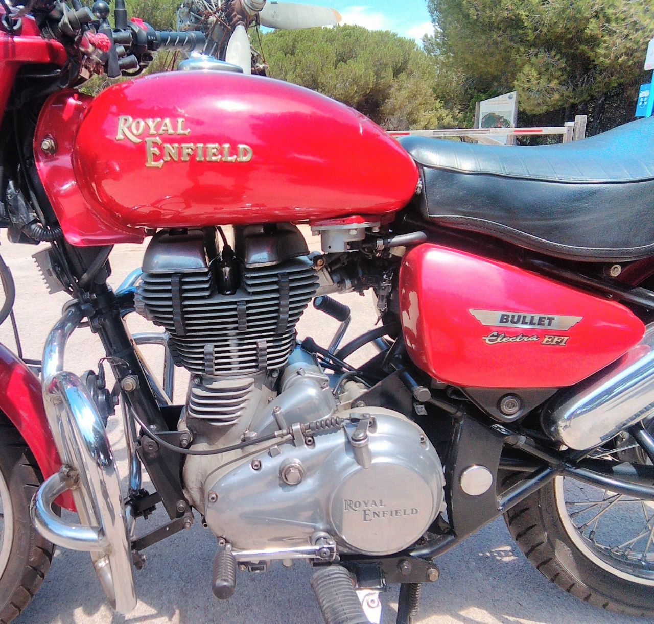 Photo ROYAL ENFIELD 500