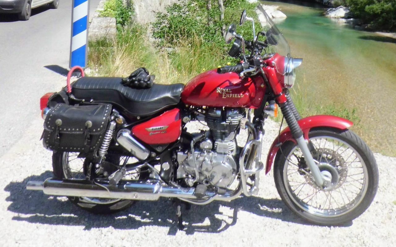 Photo ROYAL ENFIELD 500