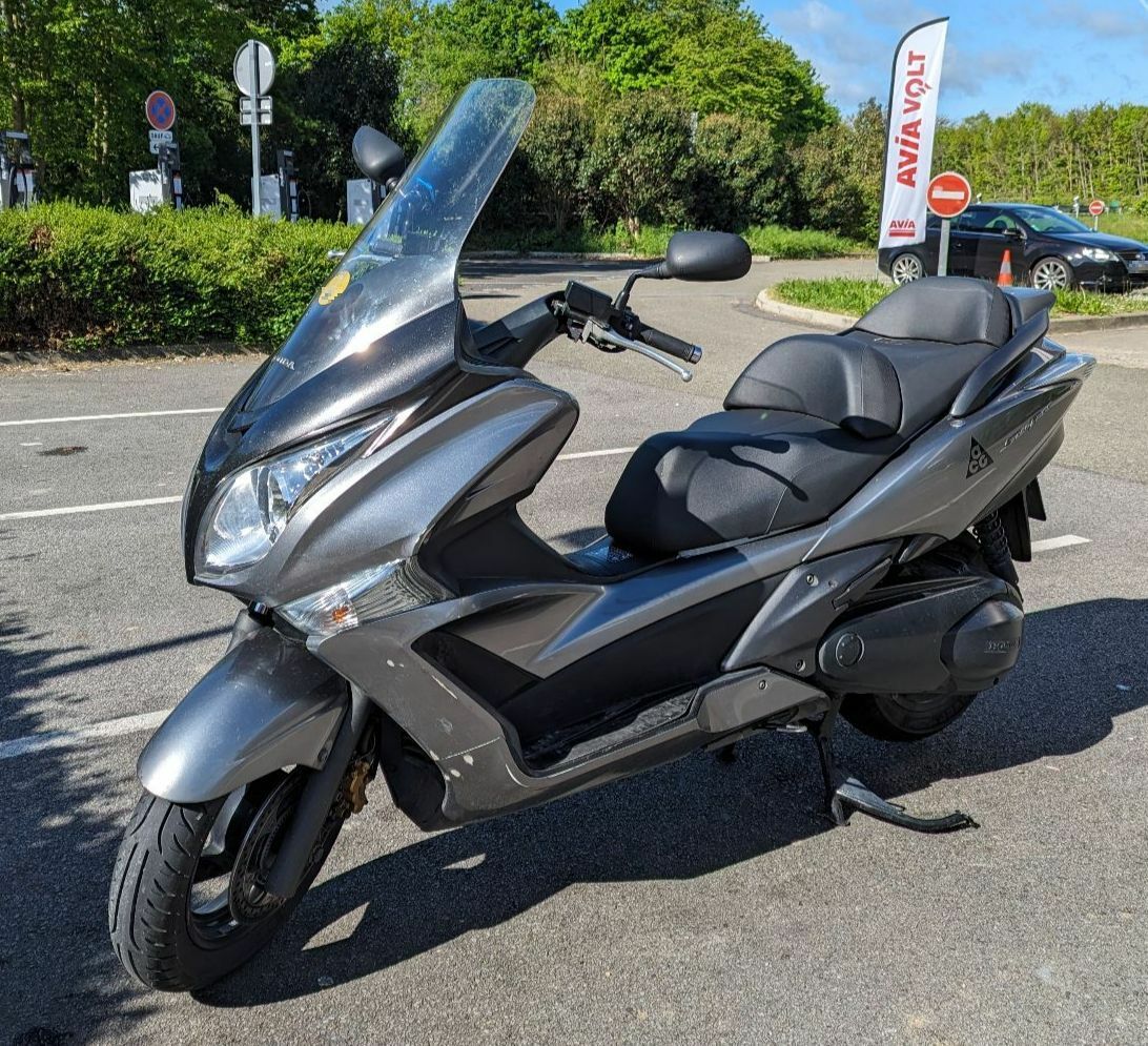 Photo HONDA FJS 600