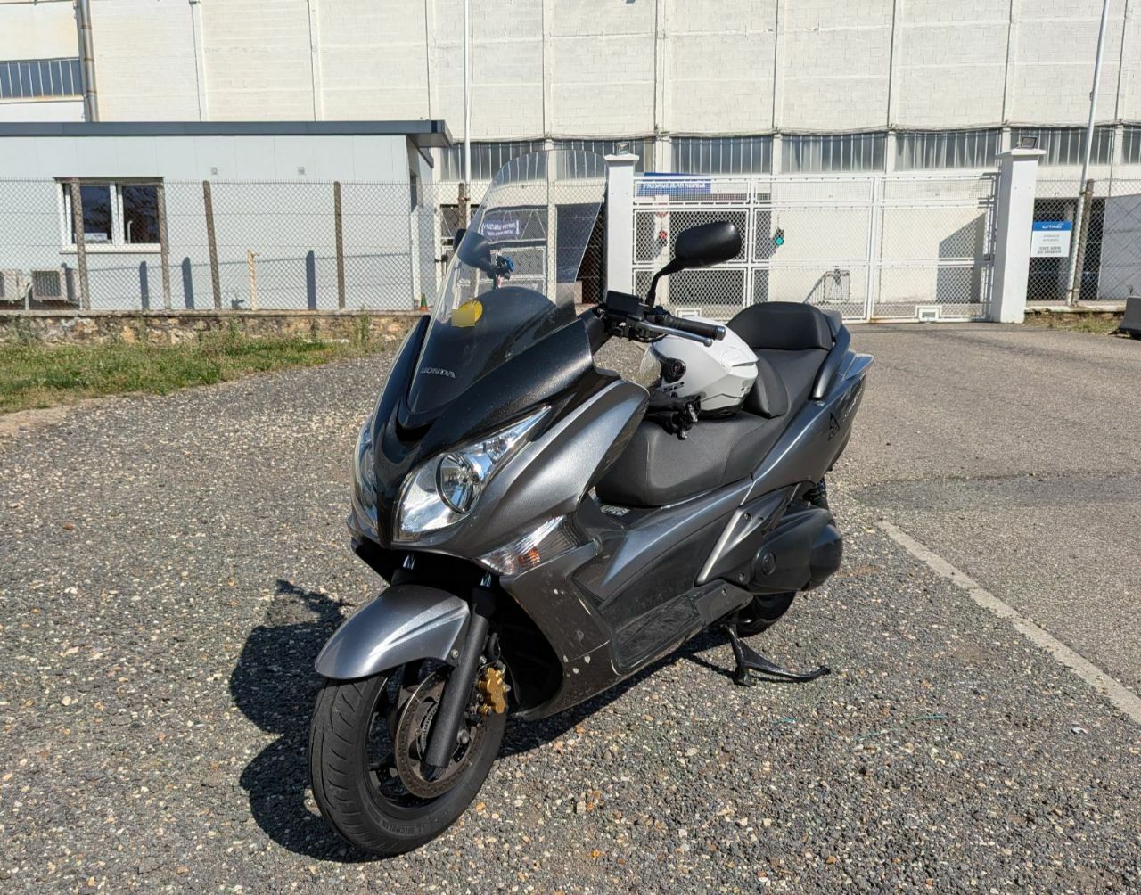 Photo HONDA FJS 600