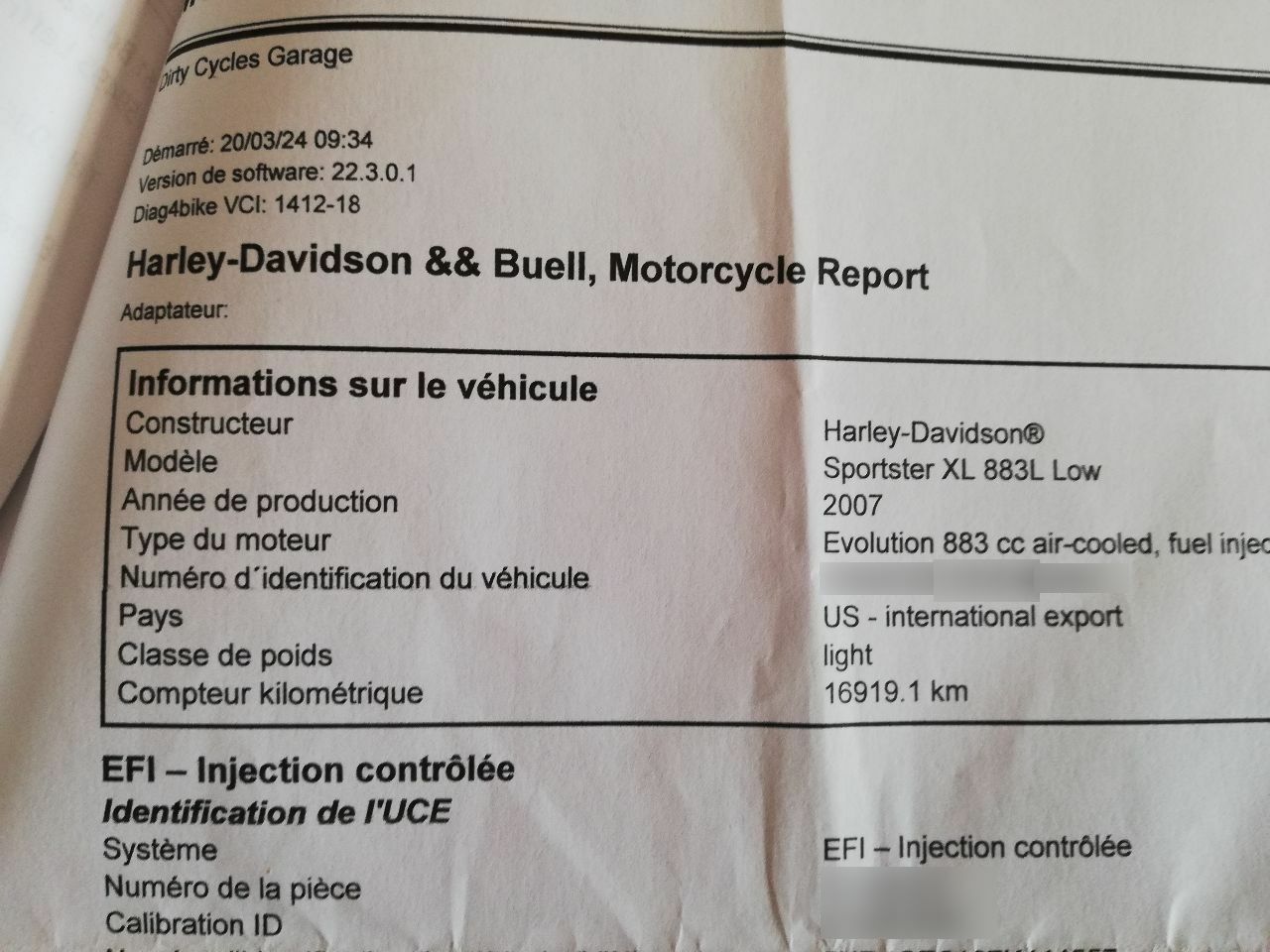 Photo HARLEY DAVIDSON 883