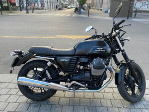 MOTO GUZZI V7 II STONE 750