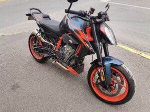 KTM 890 DUKE R