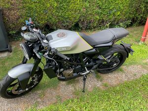 HUSQVARNA VITPILEN 701