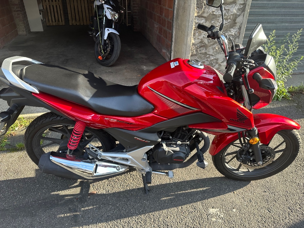 Photo HONDA GLR1251WH