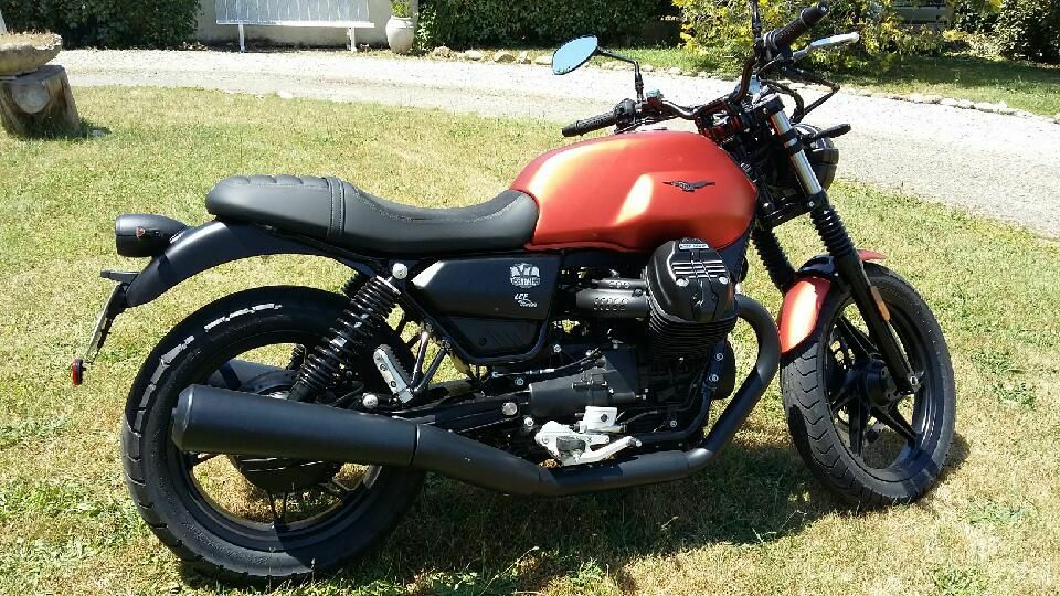 Photo MOTO GUZZI V7 IV STONE