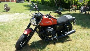 MOTO GUZZI V7 IV STONE