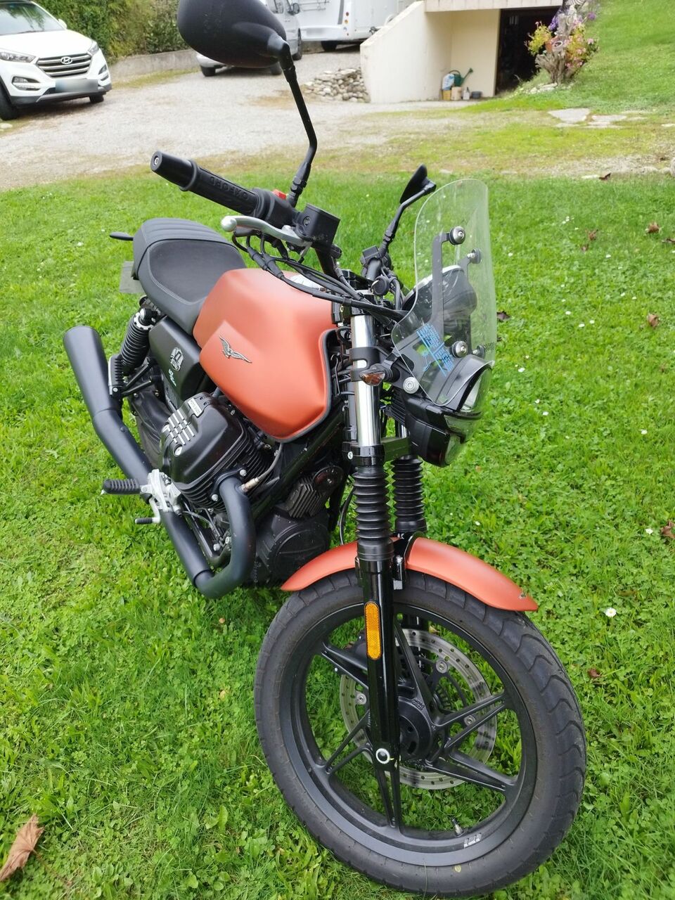 Photo MOTO GUZZI V7 IV STONE