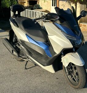 HONDA FORZA 125