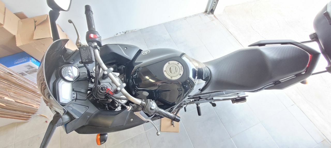 Photo YAMAHA XJ6