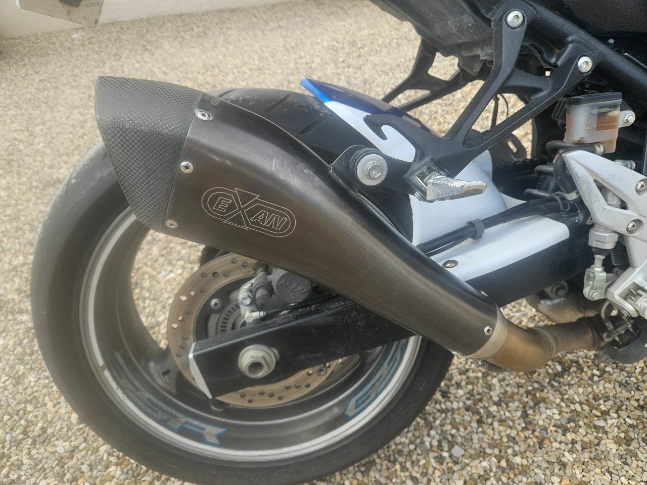 Photo SUZUKI GSR 750