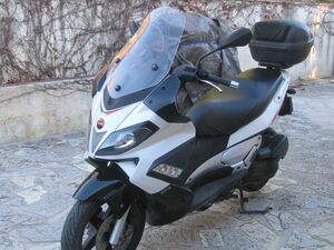 APRILIA SR MAX 125