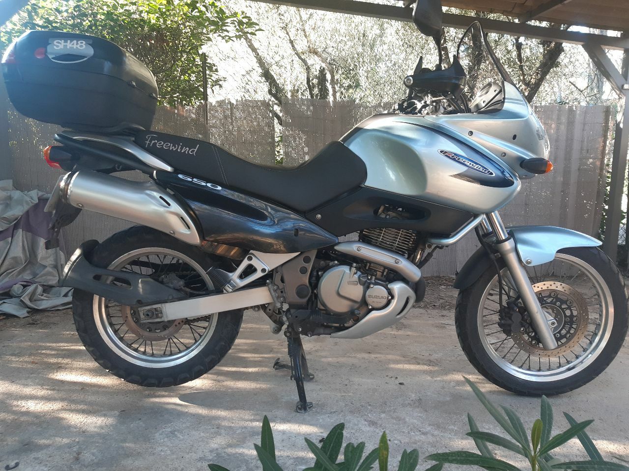 Photo SUZUKI FREEWIND 650