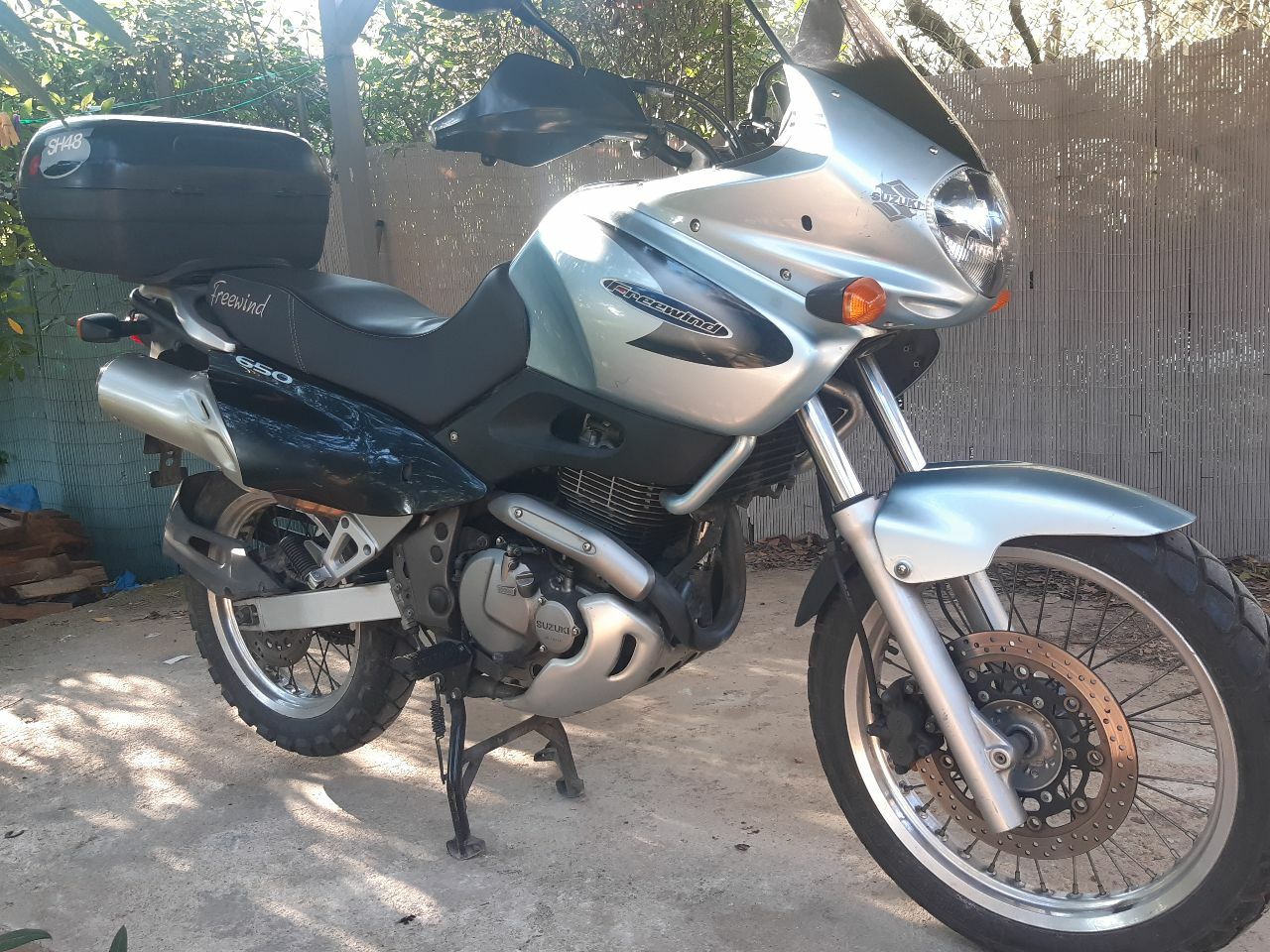 Photo SUZUKI FREEWIND 650