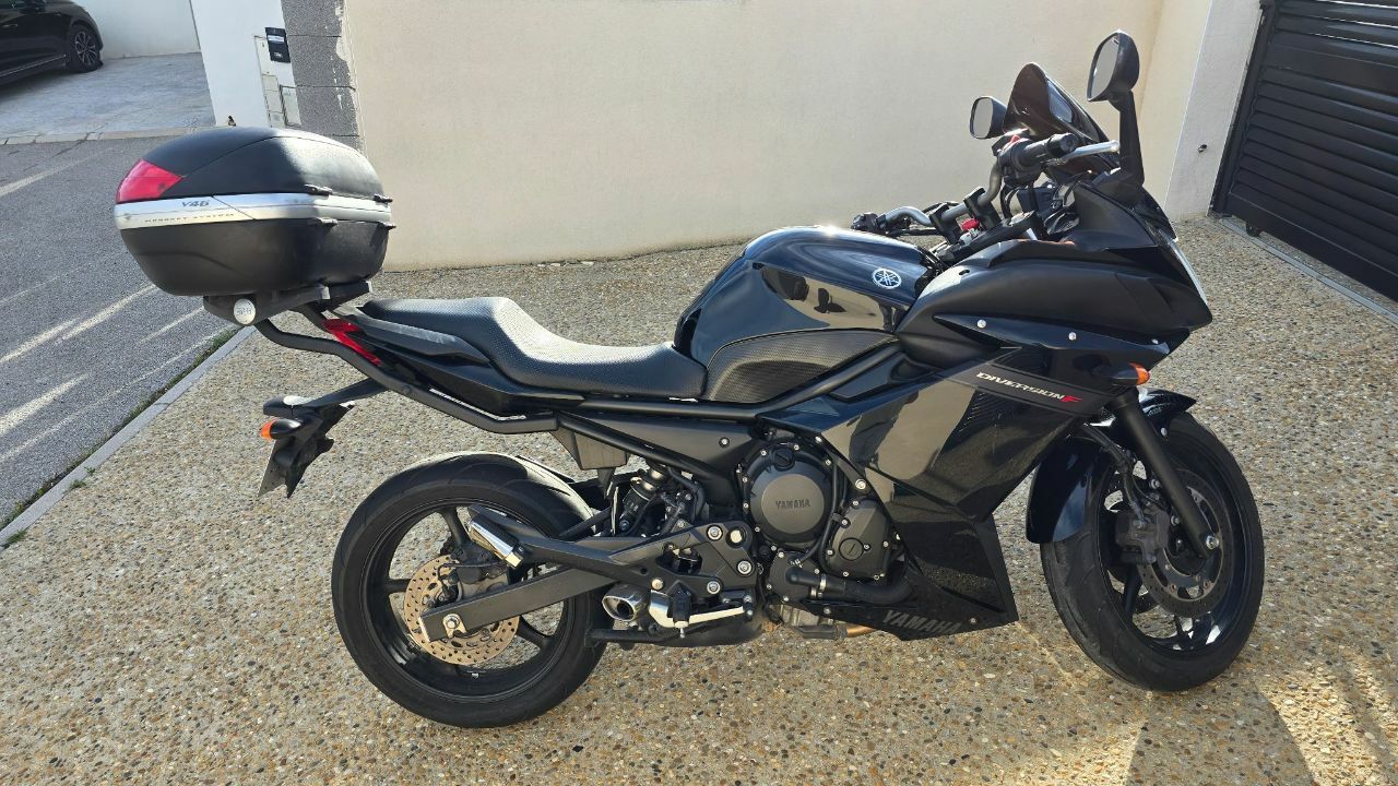 Photo YAMAHA XJ6
