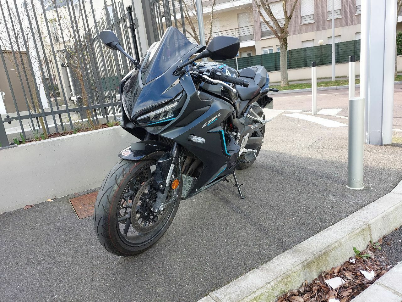 Photo HONDA CBR 650 RA