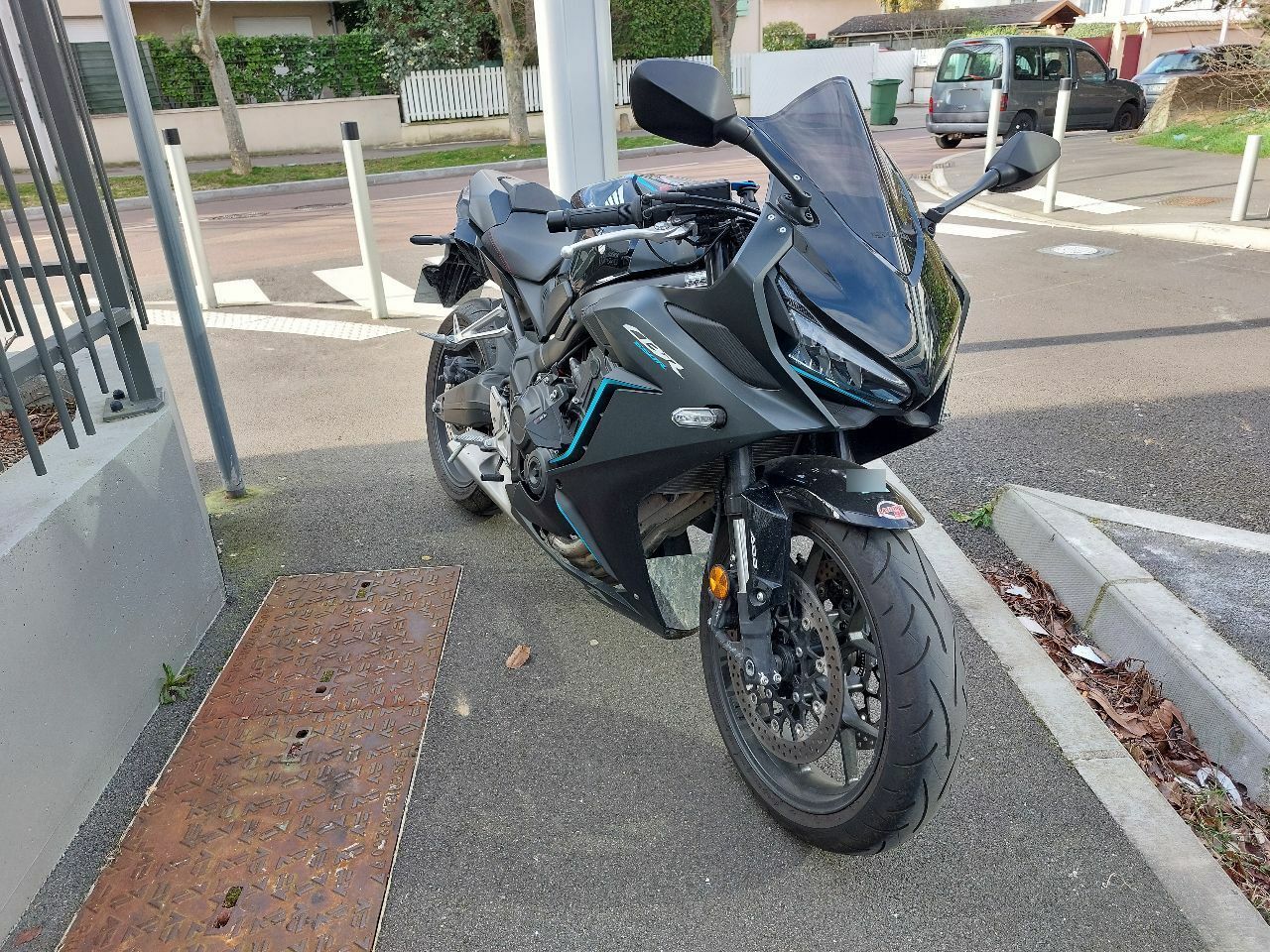 Photo HONDA CBR 650 RA