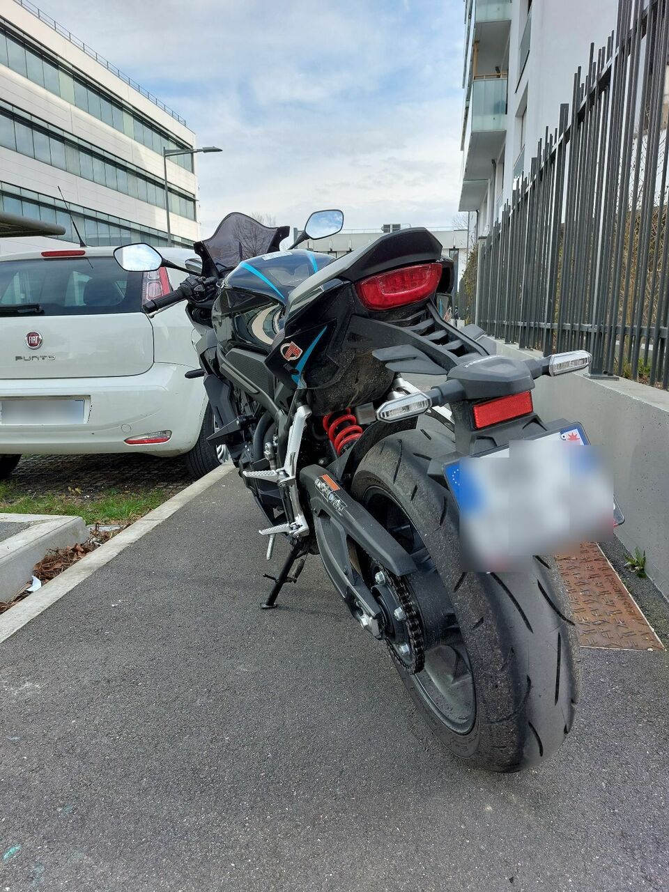 Photo HONDA CBR 650 RA