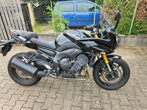 YAMAHA FZ8